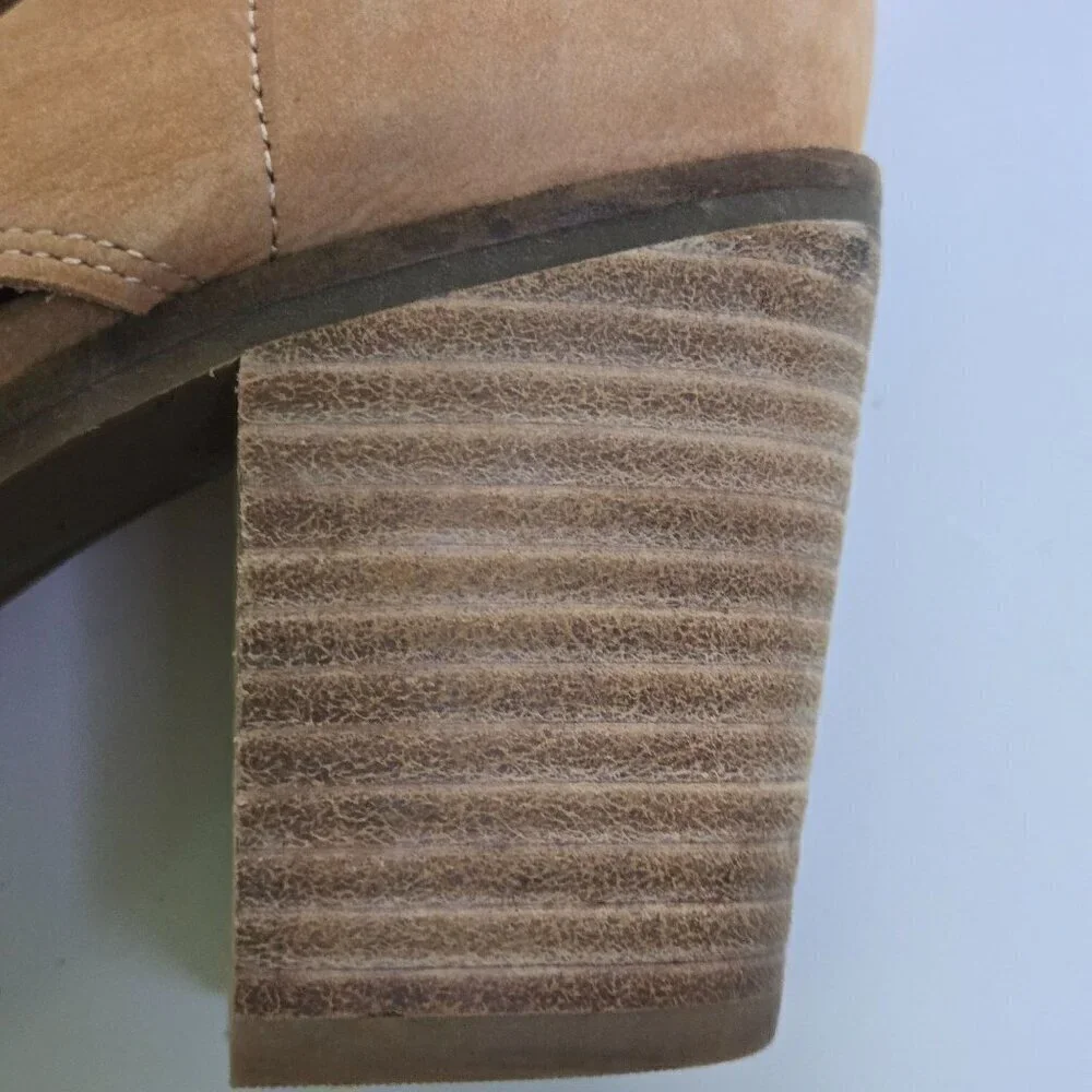 Lucky Brand Kasima Camel Suede Peep Toe Side Cute Out Booties Size 8.5M